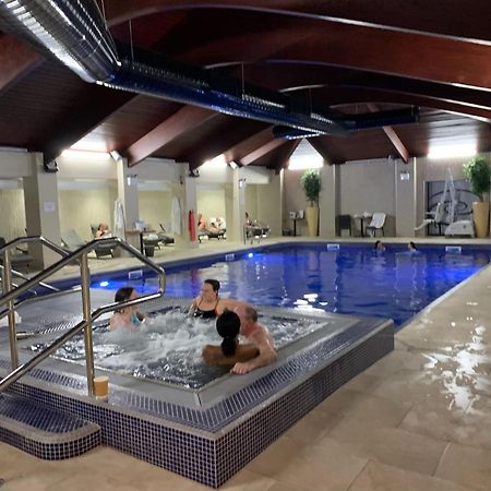 Peaceful Cowslip Lodge - Finlake Spa Resort In Devon Chudleigh Bagian luar foto